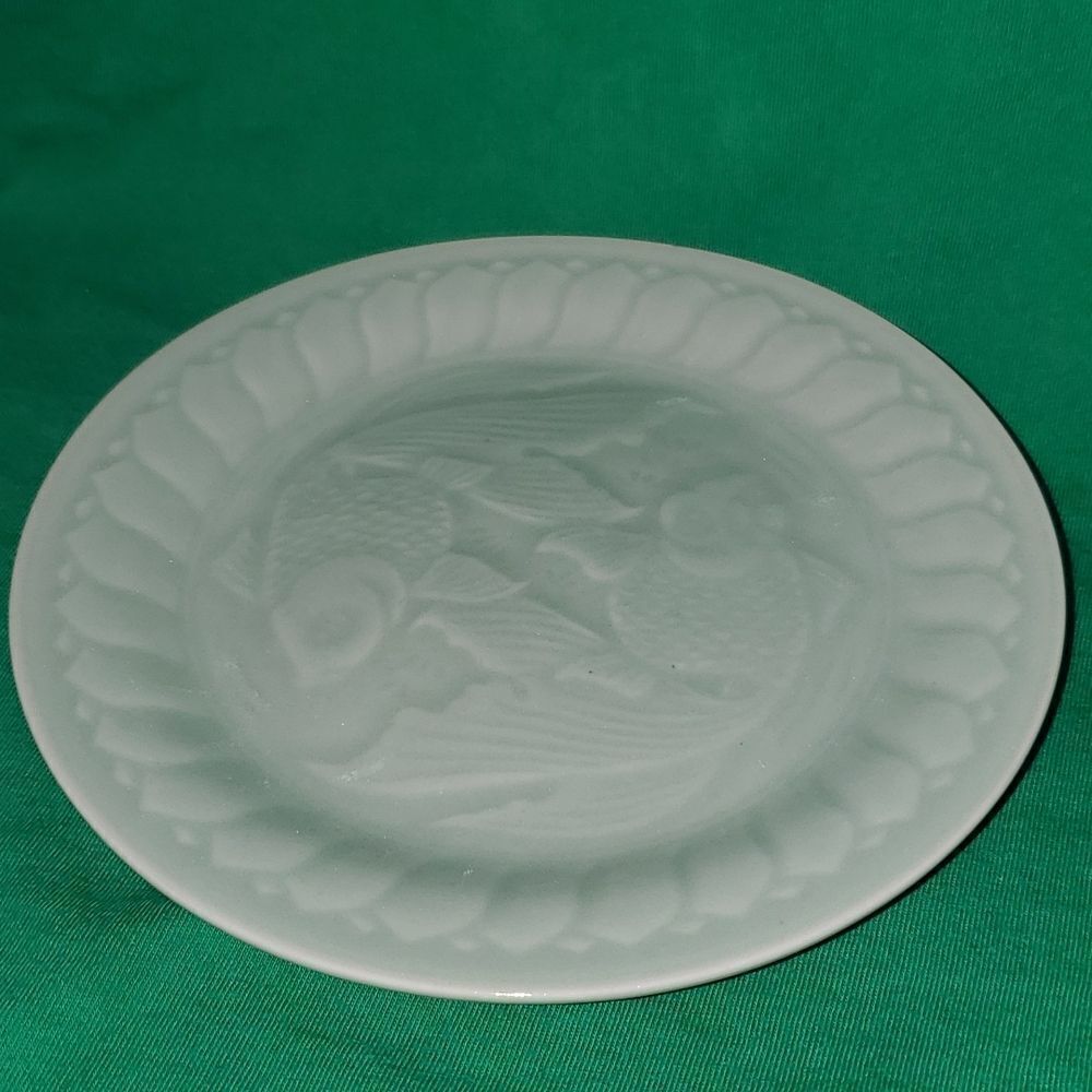 Vintage Longquan Celadon Koi Carp Fish Dessert Plate 6.75"